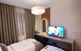 Mahall Hotel